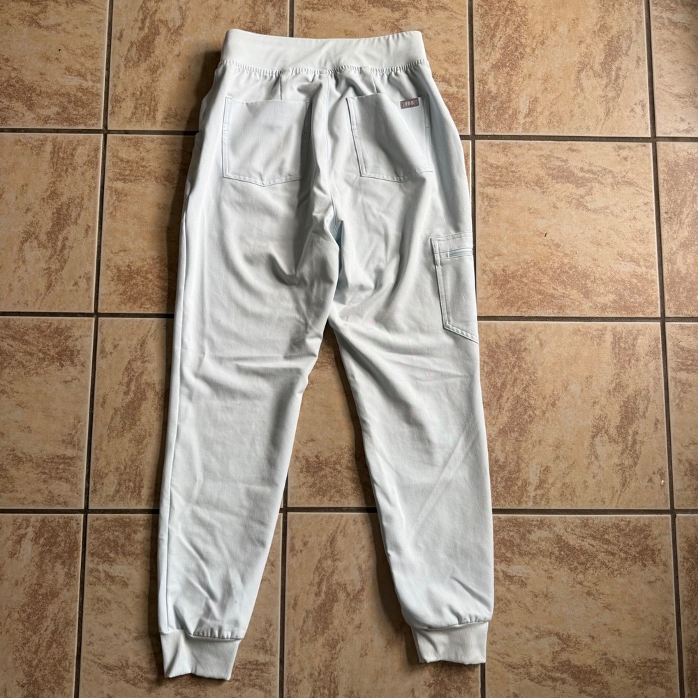 Figs Scrubs Zamora Pants Open Skies Blue Women's Size Small PO# 5543 - Picture 3 of 9